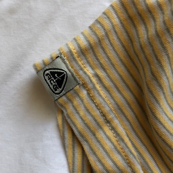 Yellow & White Striped Nike Dri-Fit - Picture 4 of 4